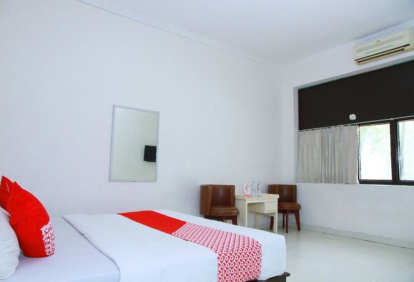 هاستل Grand Wisata Hotel By Oyo Rooms
