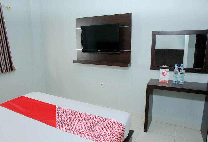 هاستل Grand Wisata Hotel By Oyo Rooms