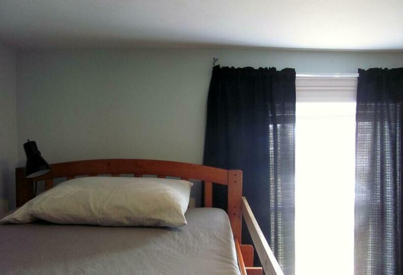 Hi Bonavista Hostel