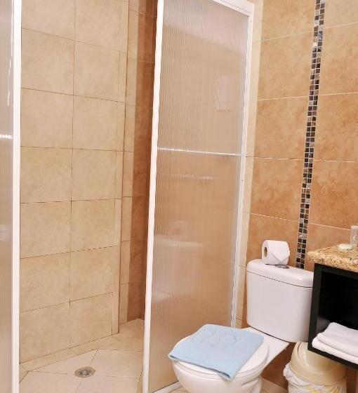 هتل De Las Américas   Ambato