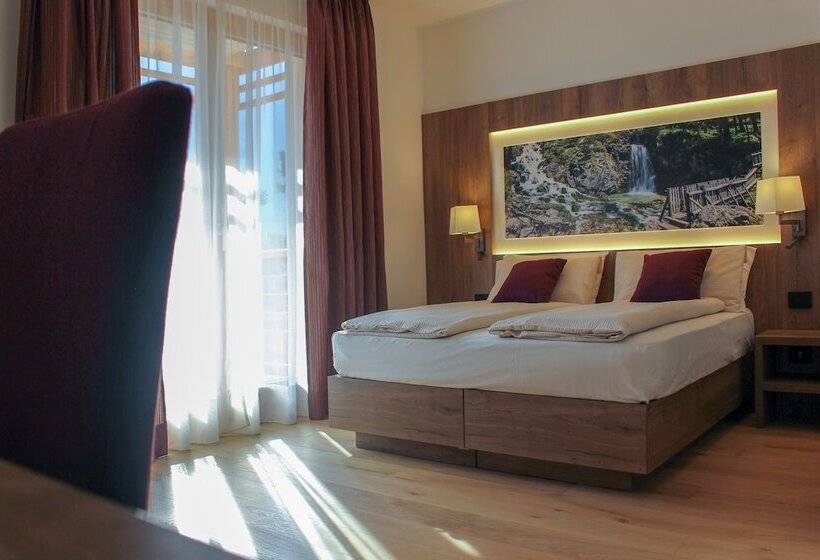 هتل Edelweiss Alpine Nature