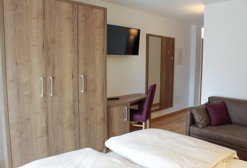 هتل Edelweiss Alpine Nature