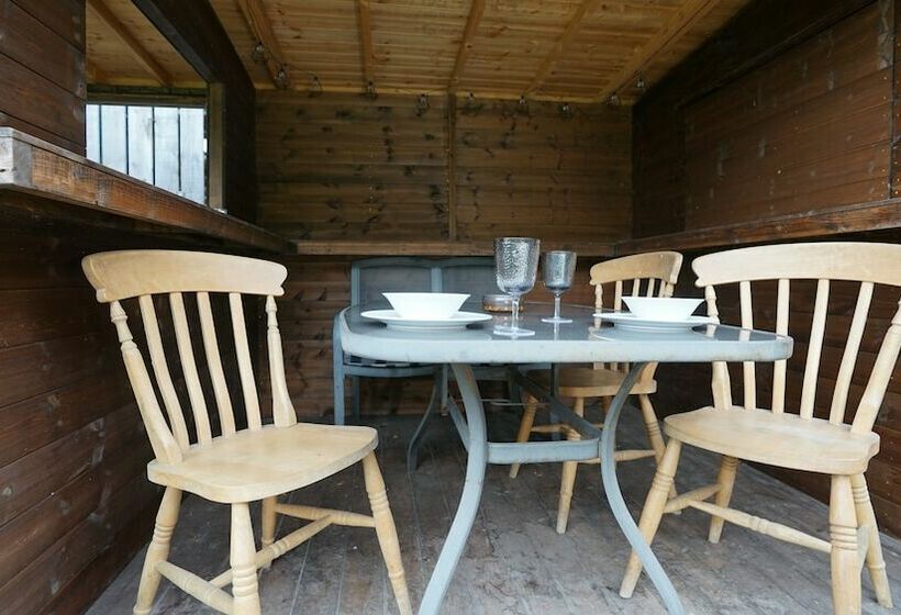 Jura @ Westcote Glamping