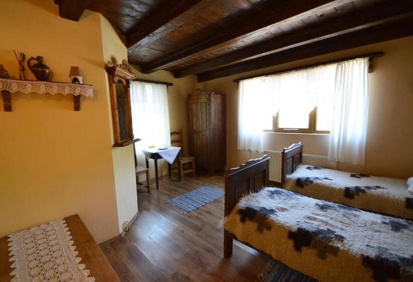 بنسيون Arts And Crafts Guesthouse