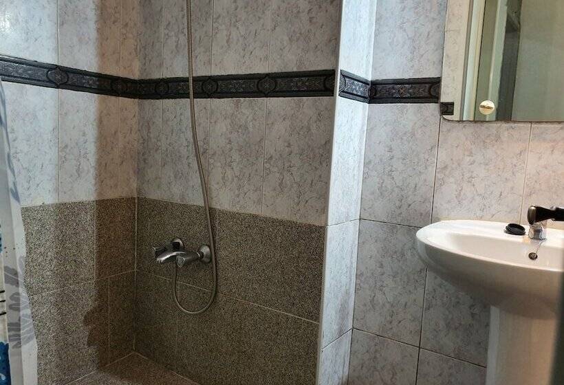 بنسيون Low Cost Room Las Llaves 3