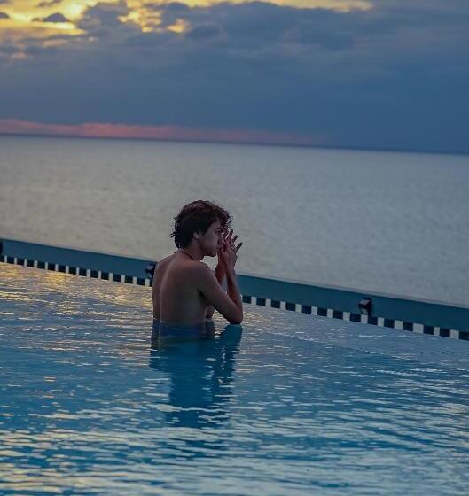 אתר נופש Norn Talay Surin Beach Phuket