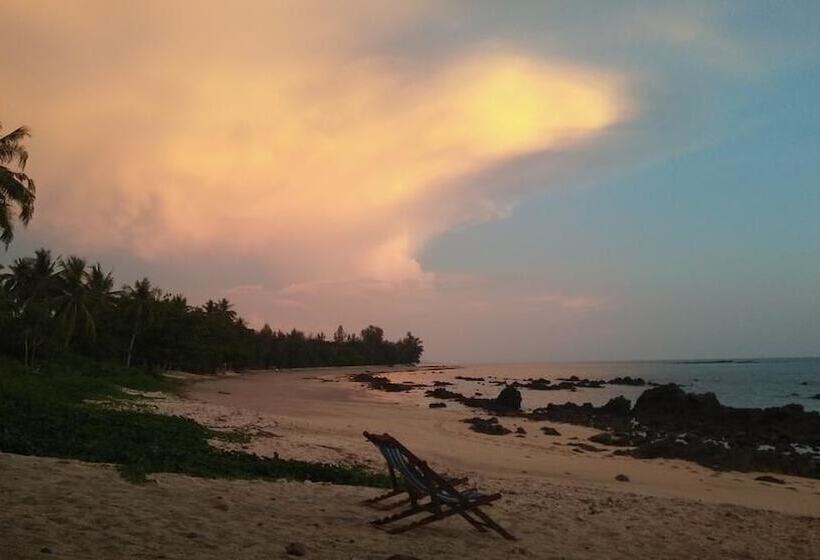 酒店 Kohjum Sea Beach Resort