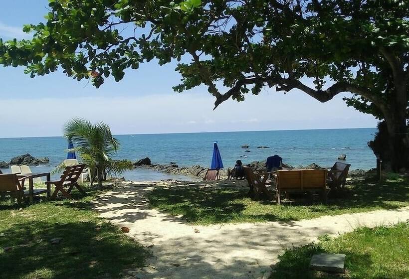 酒店 Kohjum Sea Beach Resort