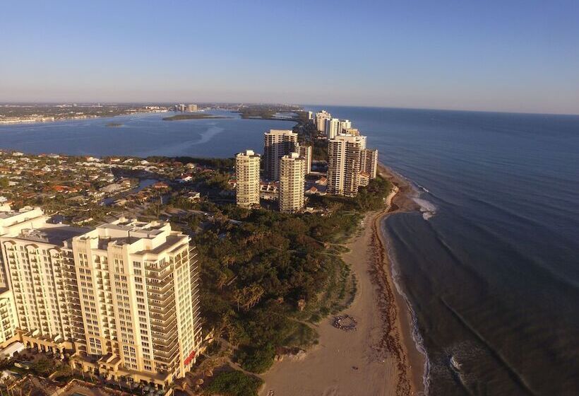 בית מלון כפרי Palm Beach Singer Island Resort & Spa Luxury Suites