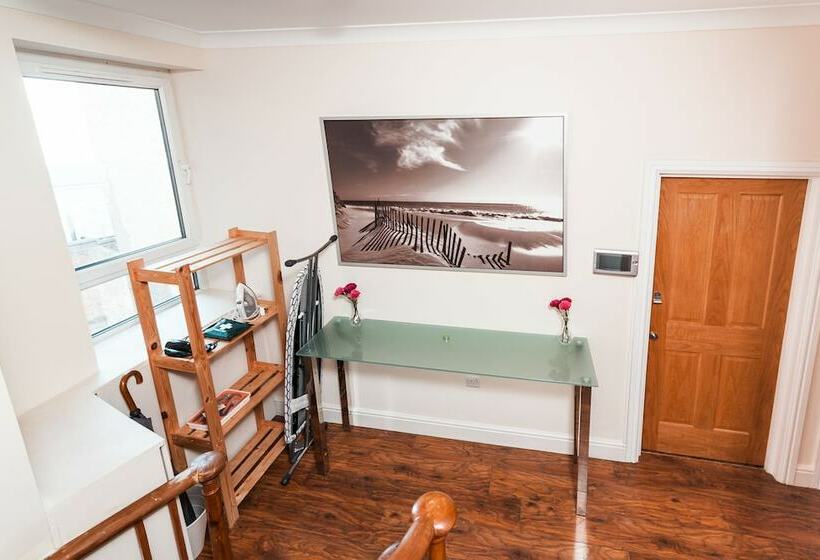 پانسیون Private Ensuite Room Liverpool Street