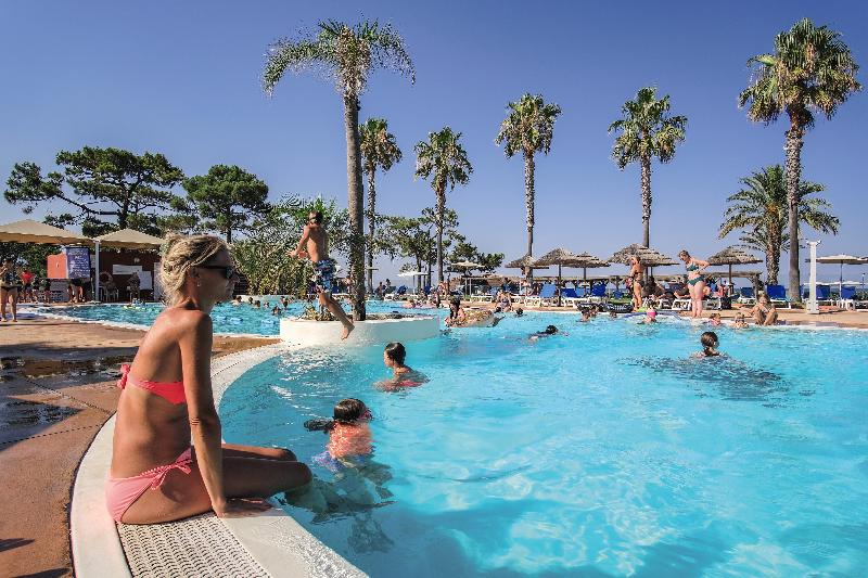 اقامتگاه Belambra Clubs Borgo  Pineto