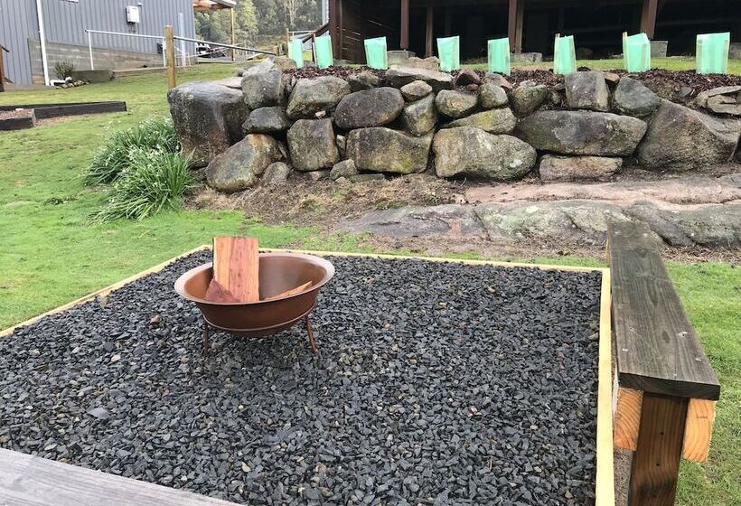 Derby Digs Barn