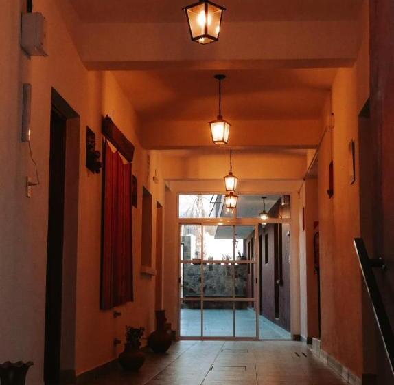 펜션 La Colorada Hostal