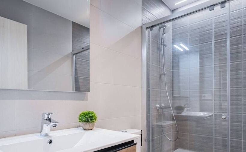 پانسیون Mirotzas And Apartments