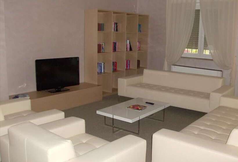 ホテル Albergo Fornaci