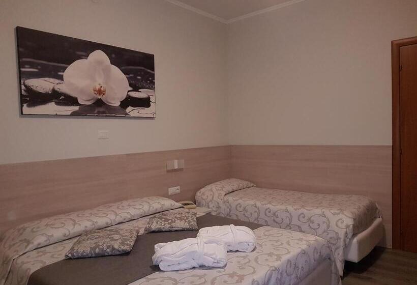 فندق Albergo Paradiso