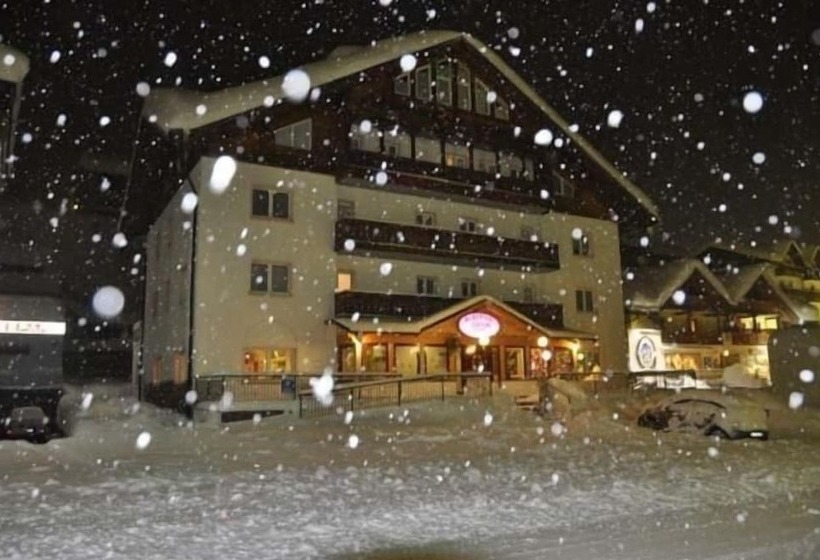 בית מלון כפרי Albergo Sciatori