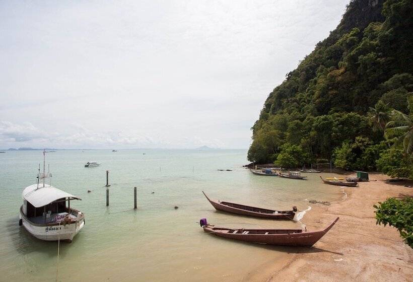 هتل Arawan Krabi Beach Resort