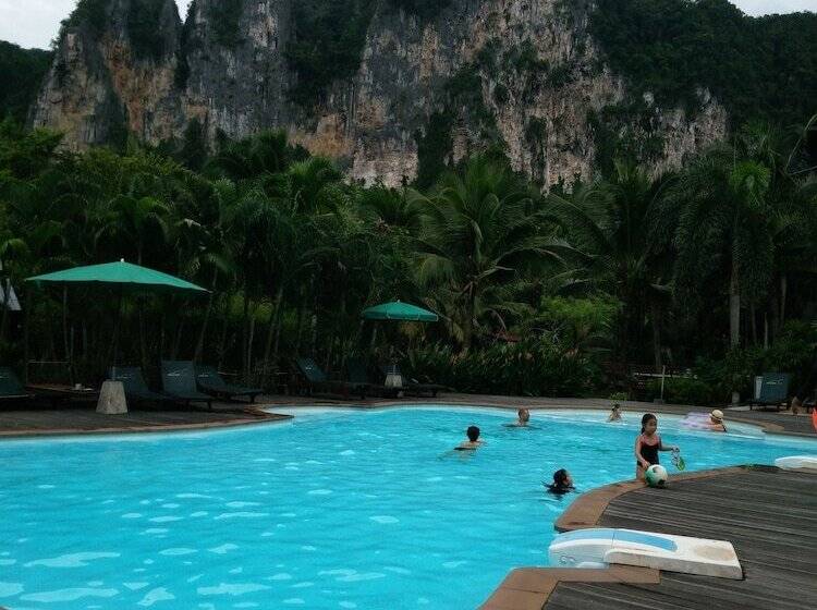 هتل Green View Village Resort   Sha Plus