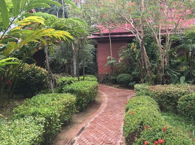 هتل Green View Village Resort   Sha Plus