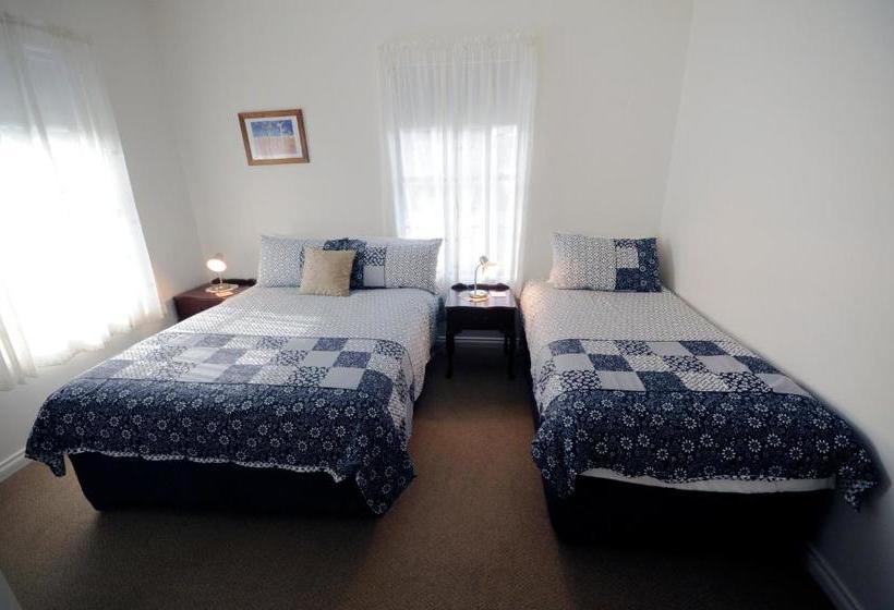 هتل My Place Accommodation Albany