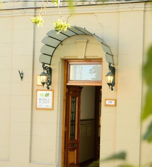 Hotel Roble Blanco