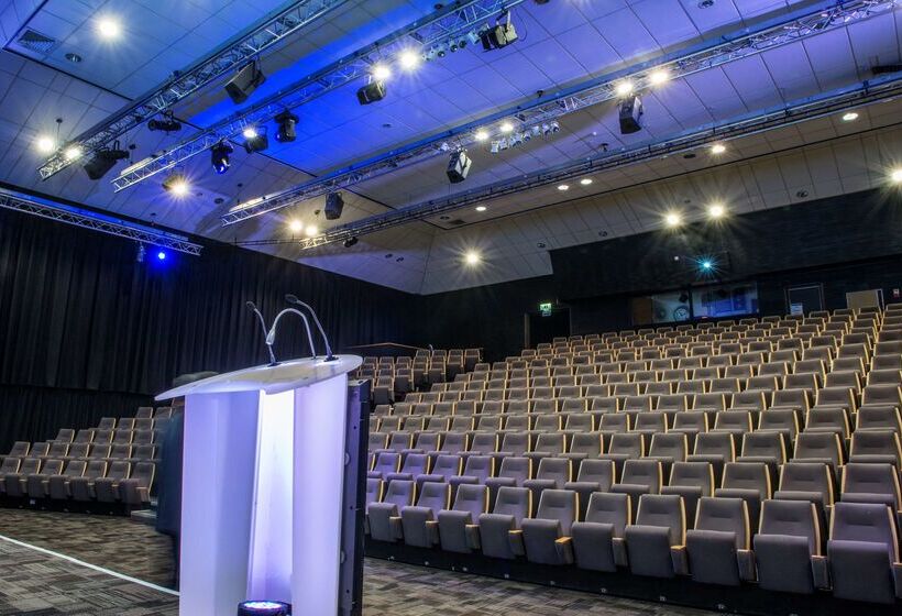 The Orchard Hotel & Restaurant