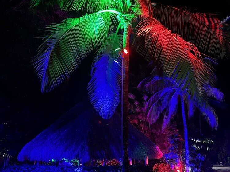 Sunset Cove Beach Resort