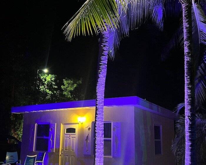 Sunset Cove Beach Resort