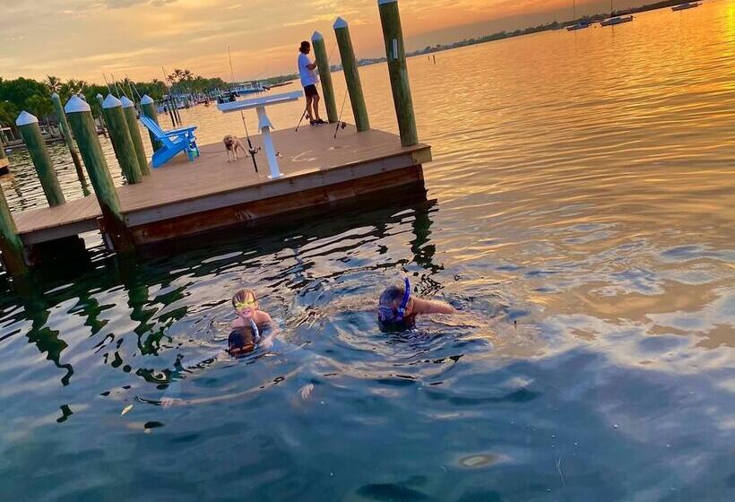 Sunset Cove Beach Resort