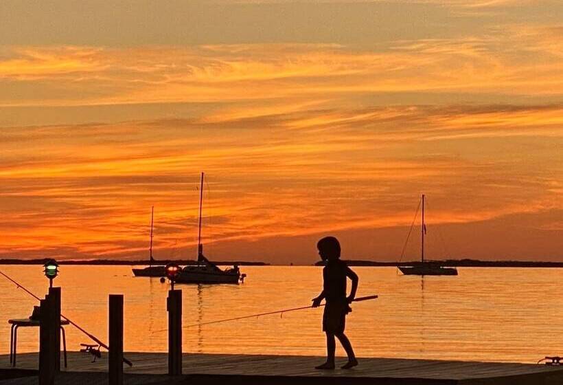 Sunset Cove Beach Resort