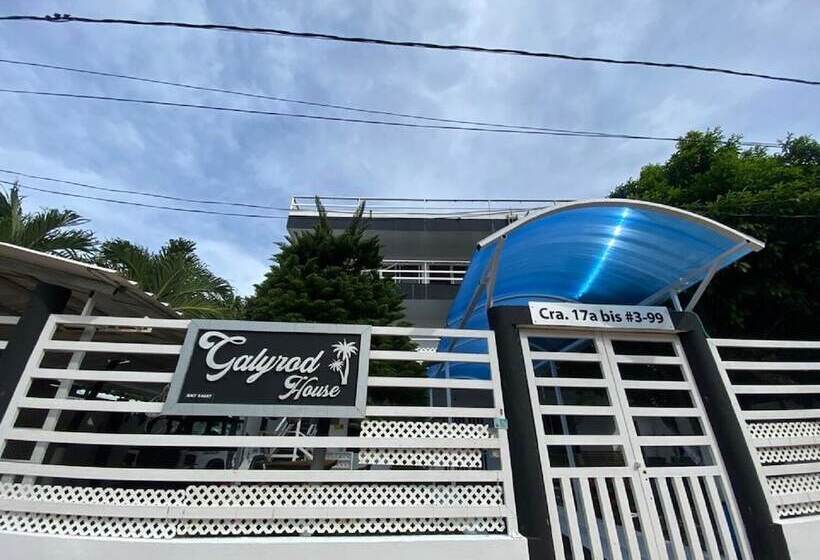 پانسیون Galyrod House