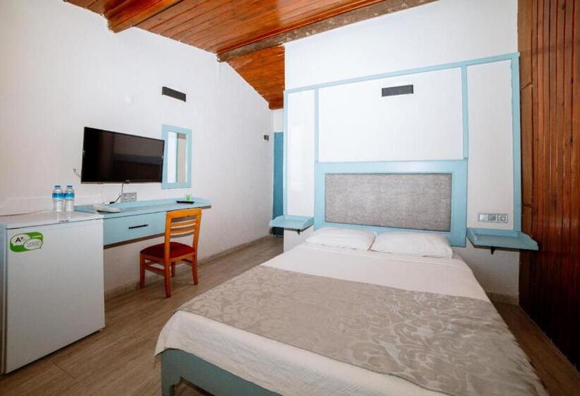 تختخواب و صبحانه Yakamoz Hotel Gökçeada