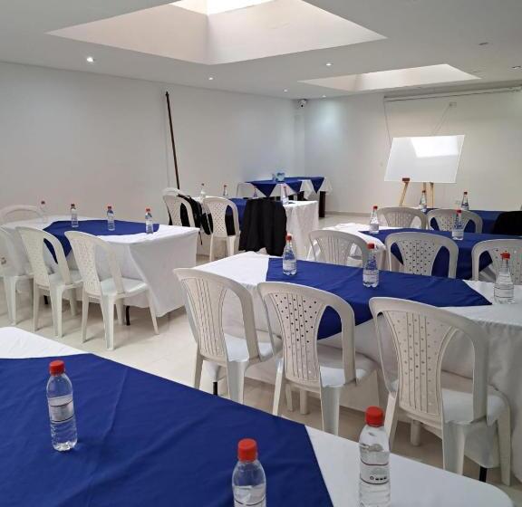 Aw Hotel Chipichape Urban