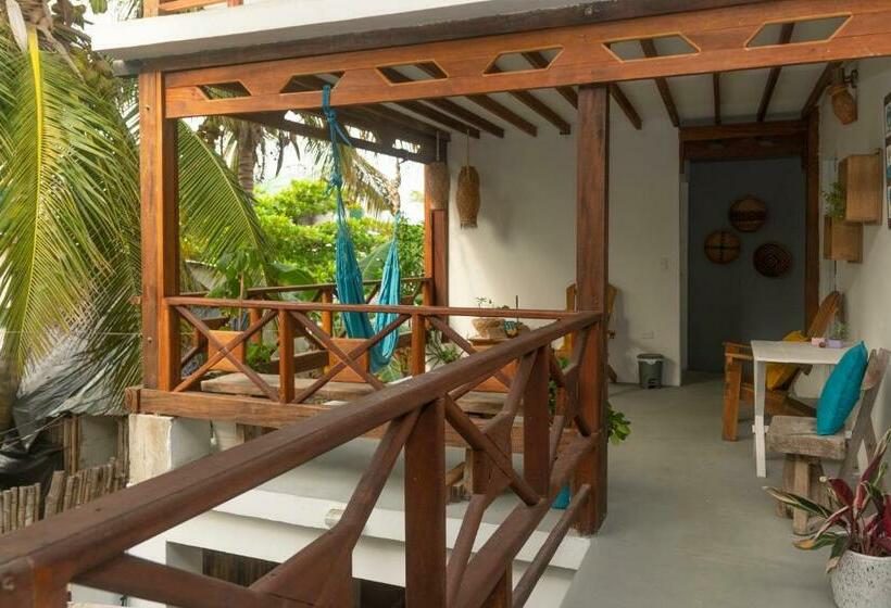 تختخواب و صبحانه Quatro Palos