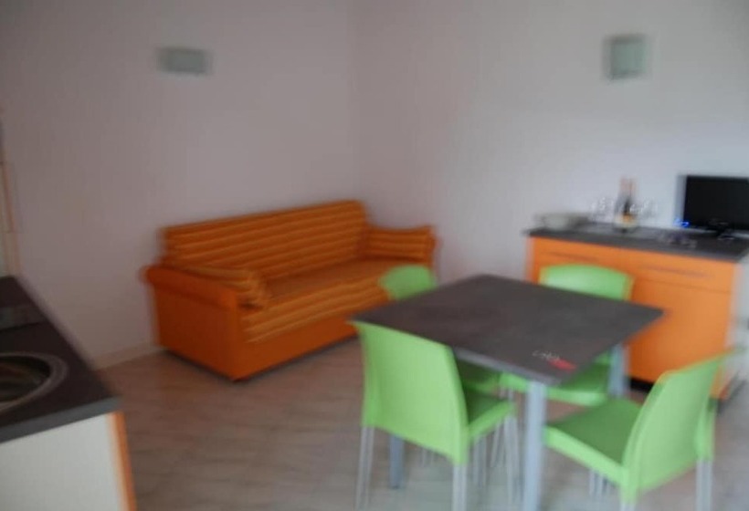 ベッドアンドブレックファースト Room In Apartment Agriturismo Rocca Dei Marchesi