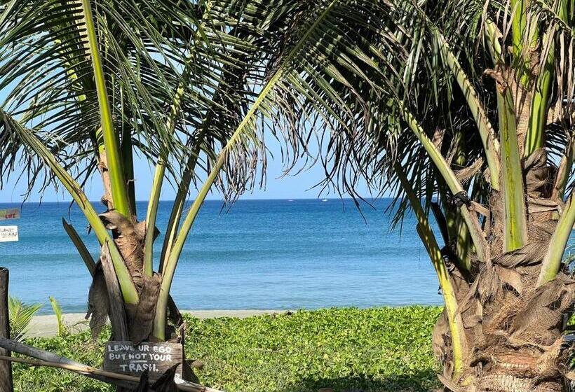 فندق North Shore Beach Resort