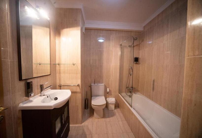 پانسیون Cabalo Furado Tui