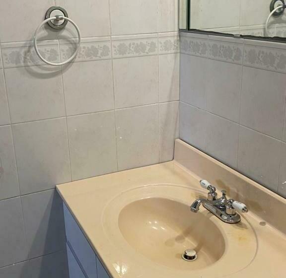 هاستل Private Cubicle   Single Bed   Mixed Shared Dorm   Miami Airport