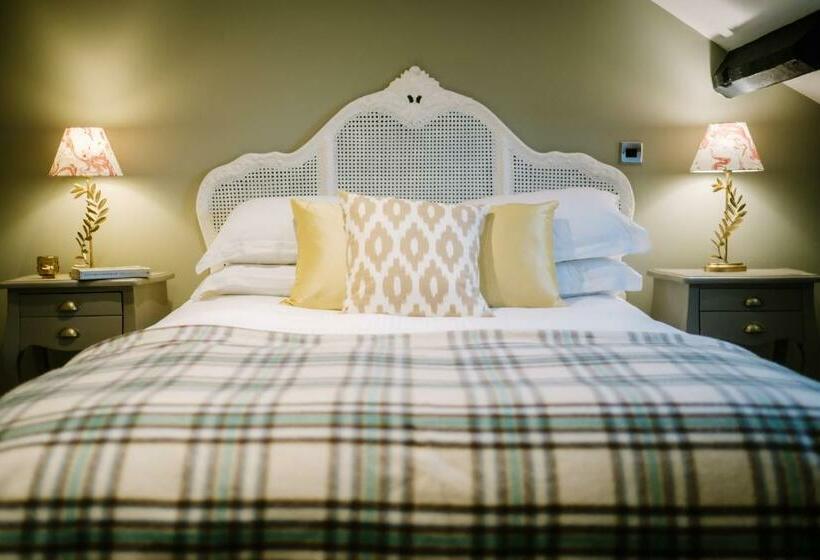 فندق صغير The Hare & Hounds Inn