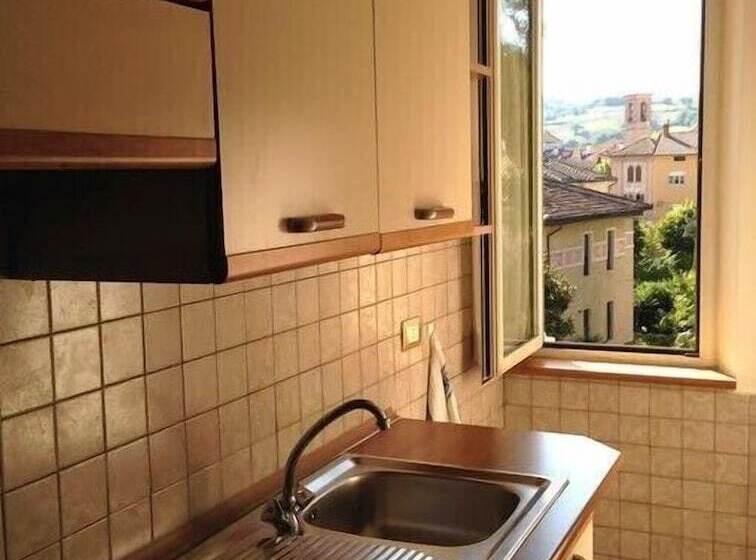 בית מלון כפרי 2000