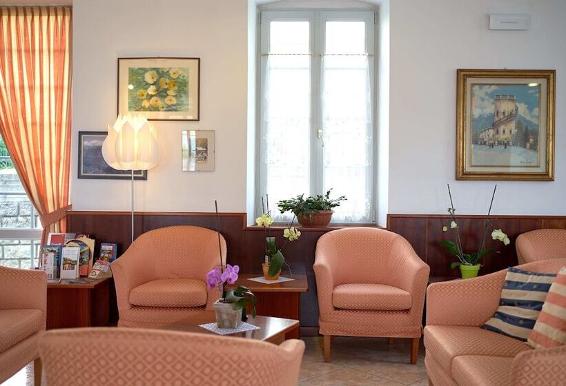 בית מלון כפרי Albergo Al Salus