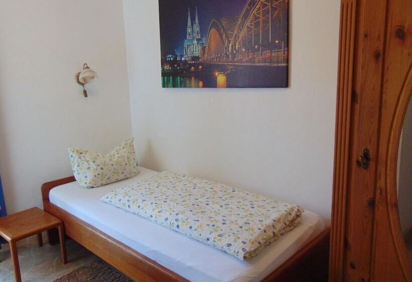 هتل Hostel Heinzelmännchen