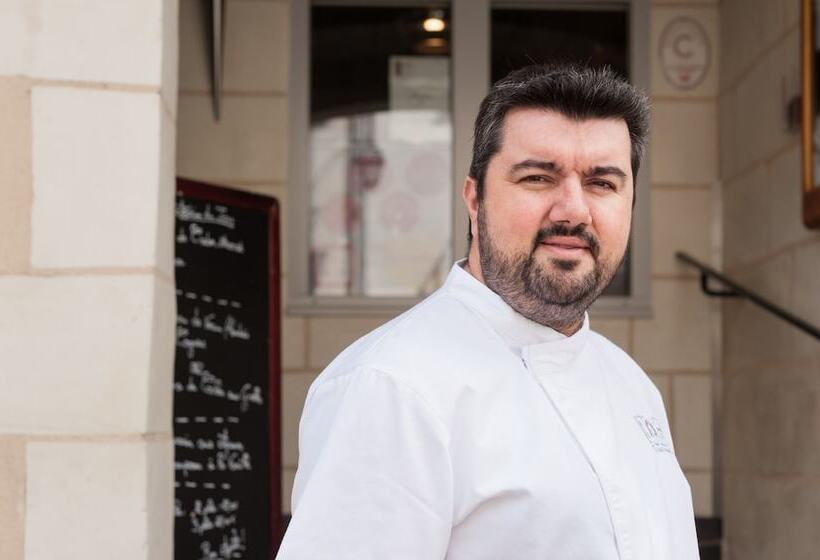 בית מלון כפרי Hôtel Restaurant Chambre Insolite Spa   Le Xii De Luynes