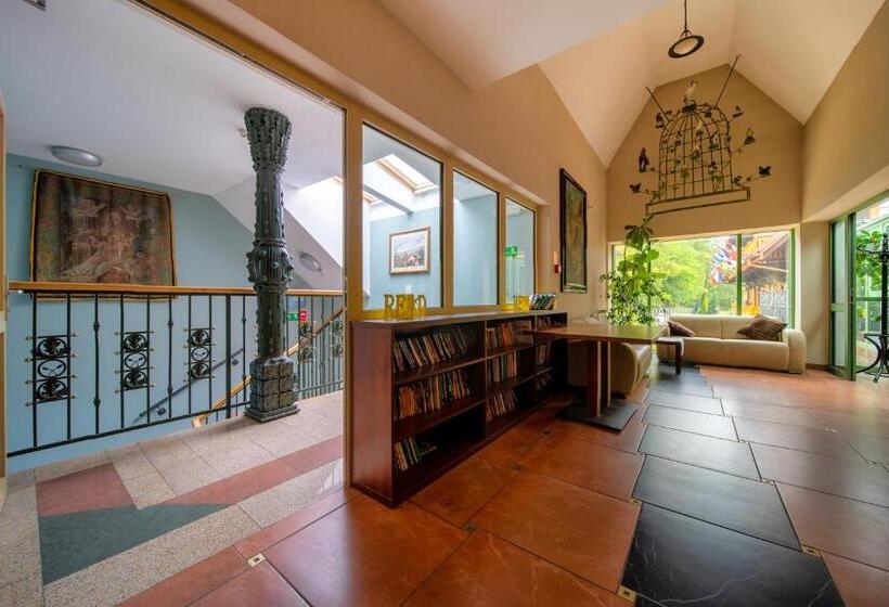 ホテル Modrzewiówka