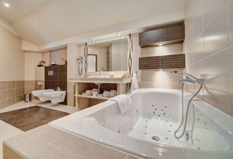 فندق Prezydent Krynica Zdrój