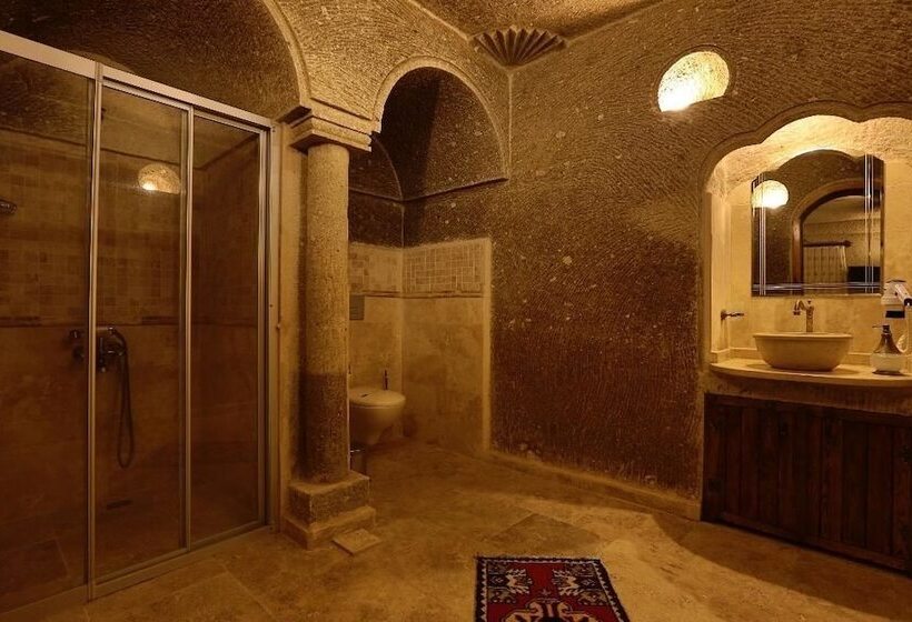 هتل Safran Cave