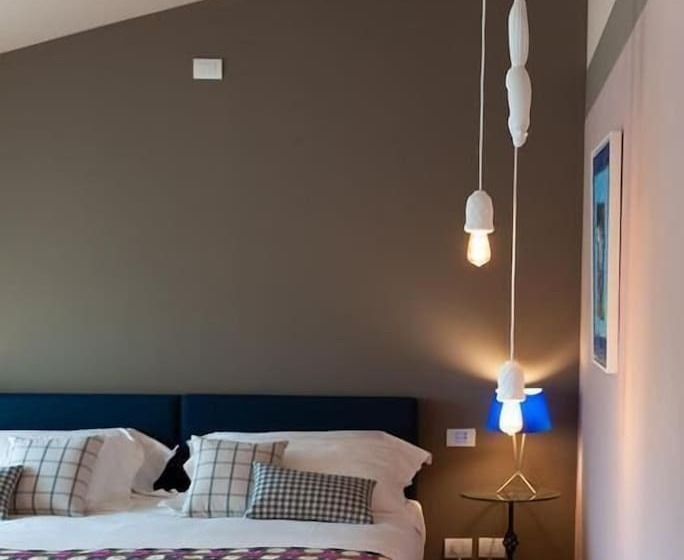 فندق Spluga Sosta &