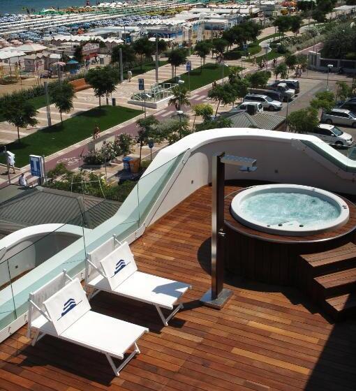 هتل Trampolines Suite