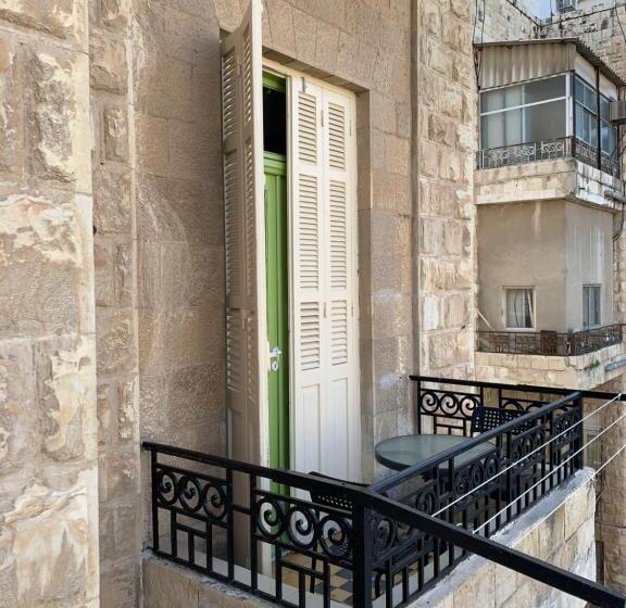 Pension Guesthouse Comfy   Separate Rooms In The Apartment For A Relaxing Holiday